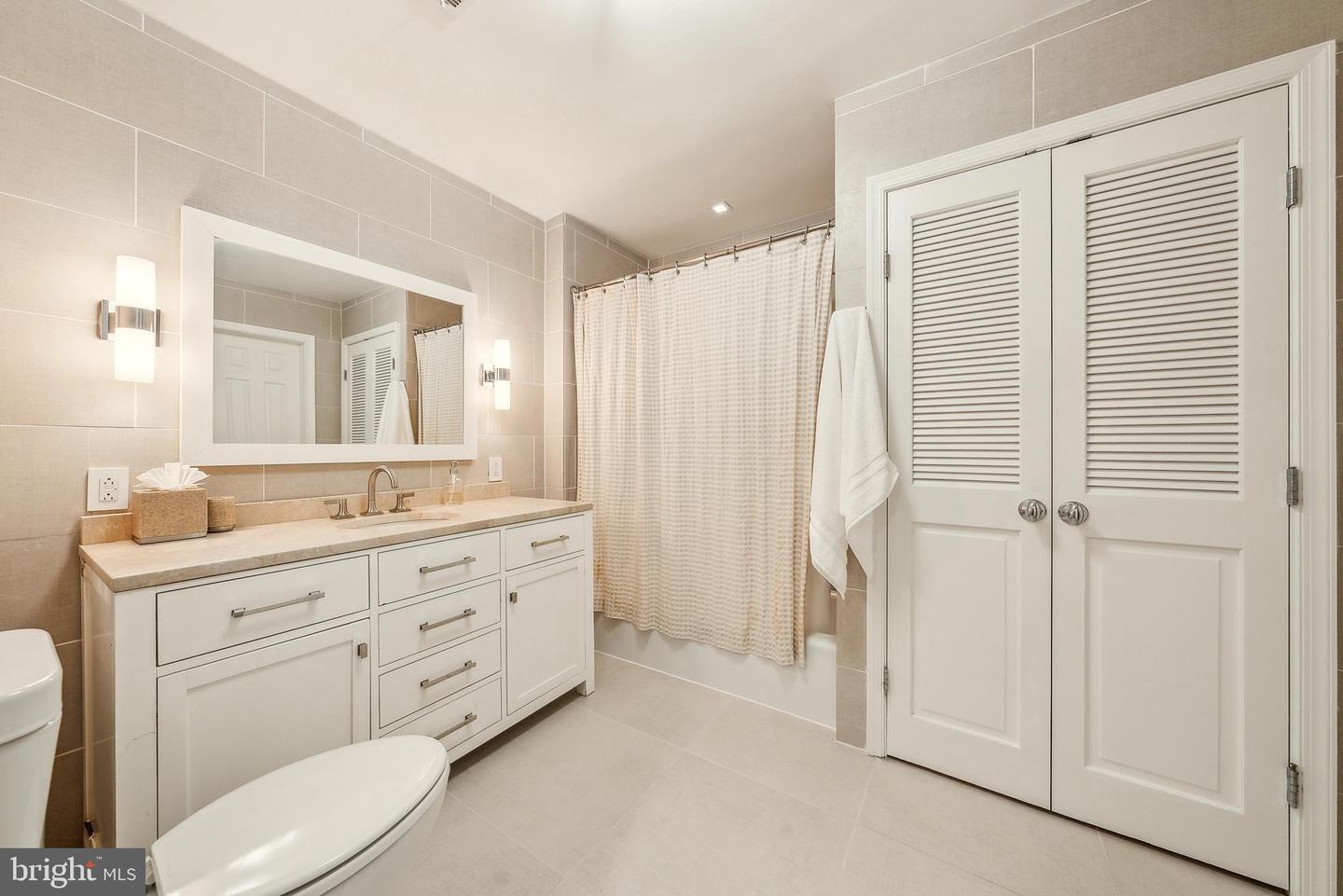 10423 DOWN PATRICK LN, GREAT FALLS, Virginia 22066, 4 Bedrooms Bedrooms, ,4 BathroomsBathrooms,Residential,For sale,10423 DOWN PATRICK LN,VAFX2233352 MLS # VAFX2233352