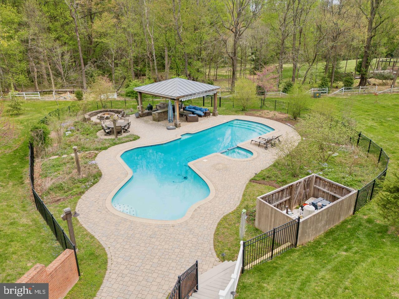 10423 DOWN PATRICK LN, GREAT FALLS, Virginia 22066, 4 Bedrooms Bedrooms, ,4 BathroomsBathrooms,Residential,For sale,10423 DOWN PATRICK LN,VAFX2233352 MLS # VAFX2233352