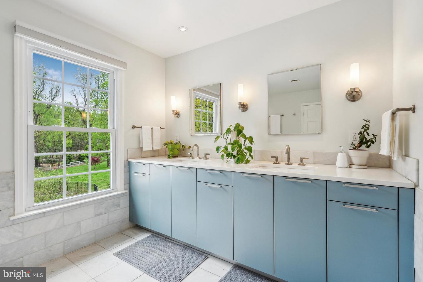 10423 DOWN PATRICK LN, GREAT FALLS, Virginia 22066, 4 Bedrooms Bedrooms, ,4 BathroomsBathrooms,Residential,For sale,10423 DOWN PATRICK LN,VAFX2233352 MLS # VAFX2233352