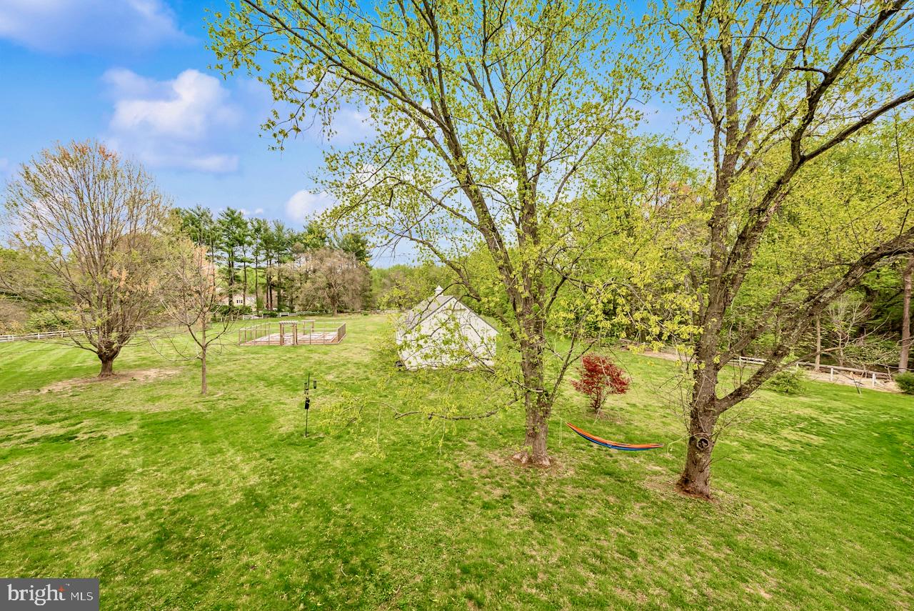 10423 DOWN PATRICK LN, GREAT FALLS, Virginia 22066, 4 Bedrooms Bedrooms, ,4 BathroomsBathrooms,Residential,For sale,10423 DOWN PATRICK LN,VAFX2233352 MLS # VAFX2233352