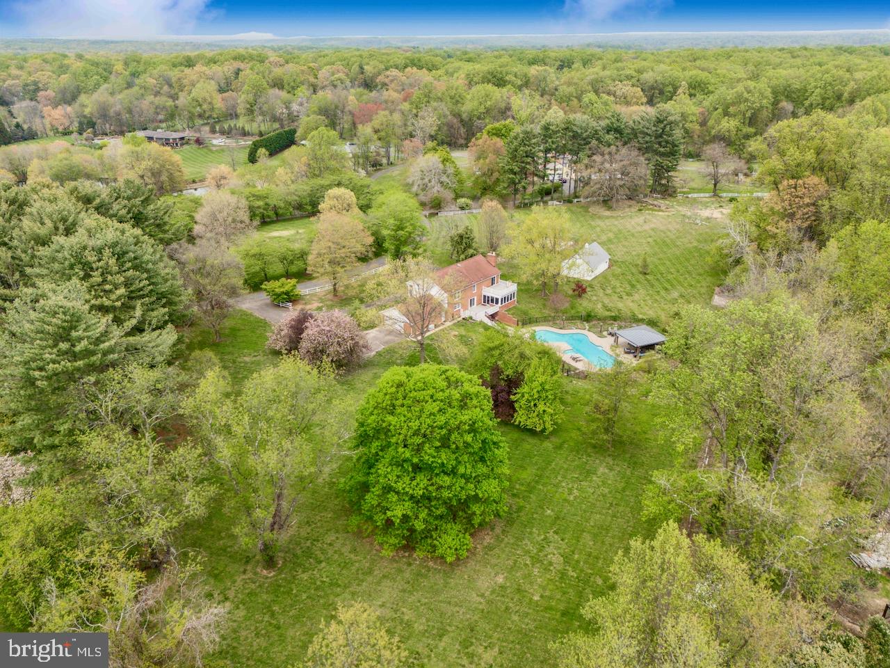 10423 DOWN PATRICK LN, GREAT FALLS, Virginia 22066, 4 Bedrooms Bedrooms, ,4 BathroomsBathrooms,Residential,For sale,10423 DOWN PATRICK LN,VAFX2233352 MLS # VAFX2233352