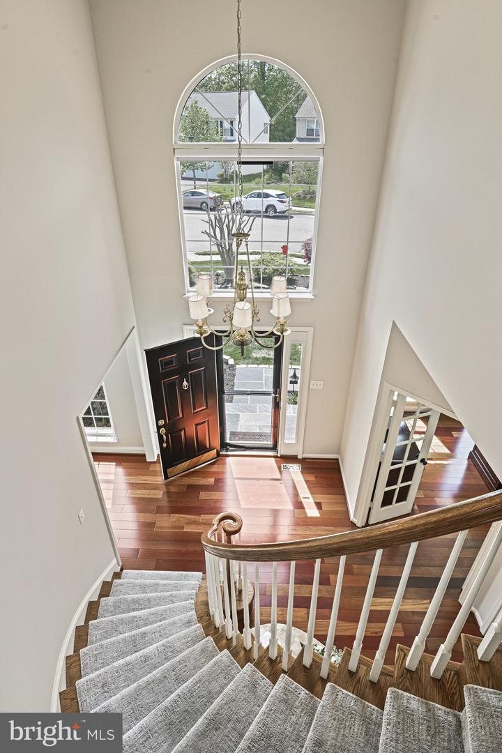 815 KENNETH PL SE, LEESBURG, Virginia 20175, 4 Bedrooms Bedrooms, ,3 BathroomsBathrooms,Residential,For sale,815 KENNETH PL SE,VALO2093592 MLS # VALO2093592