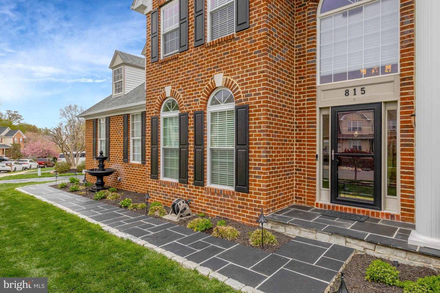 815 KENNETH PL SE, LEESBURG, Virginia 20175, 4 Bedrooms Bedrooms, ,3 BathroomsBathrooms,Residential,For sale,815 KENNETH PL SE,VALO2093592 MLS # VALO2093592
