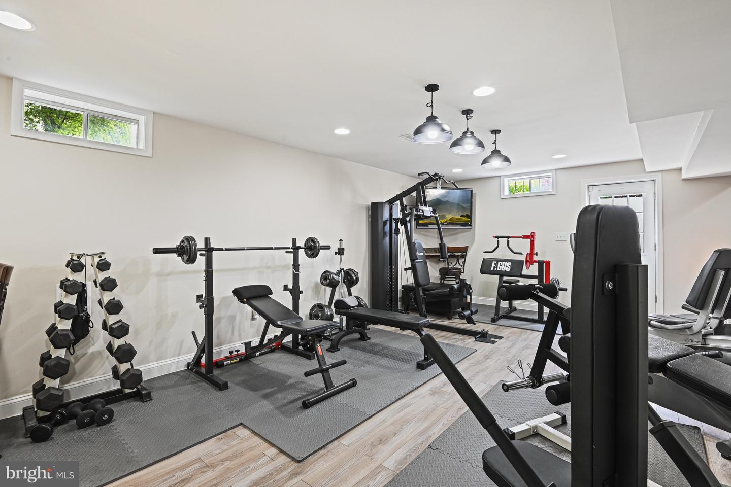 815 KENNETH PL SE, LEESBURG, Virginia 20175, 4 Bedrooms Bedrooms, ,3 BathroomsBathrooms,Residential,For sale,815 KENNETH PL SE,VALO2093592 MLS # VALO2093592