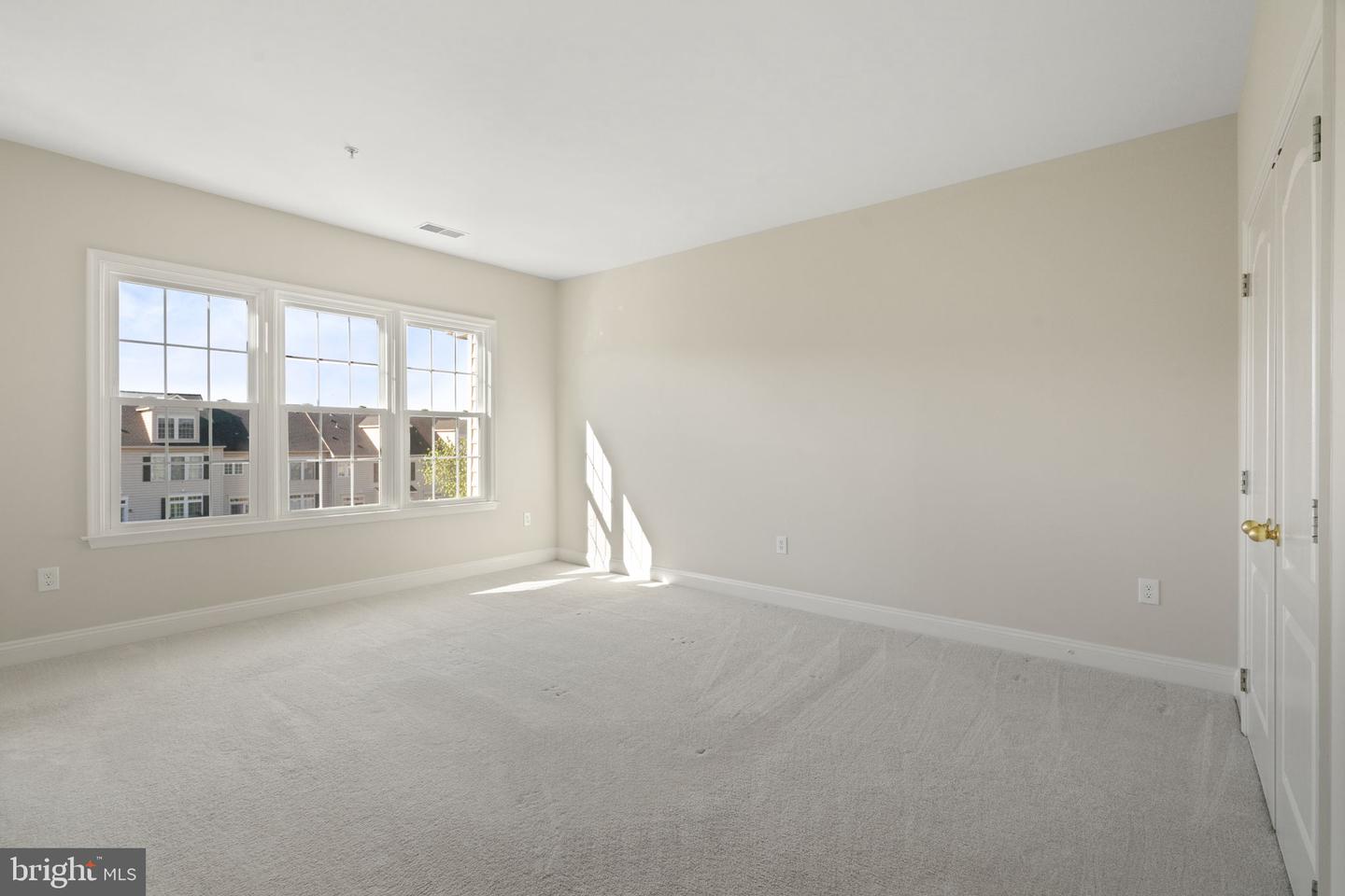 43781 APACHE WELLS TER, LEESBURG, Virginia 20176, 3 Bedrooms Bedrooms, ,2 BathroomsBathrooms,Residential,For sale,43781 APACHE WELLS TER,VALO2093596 MLS # VALO2093596