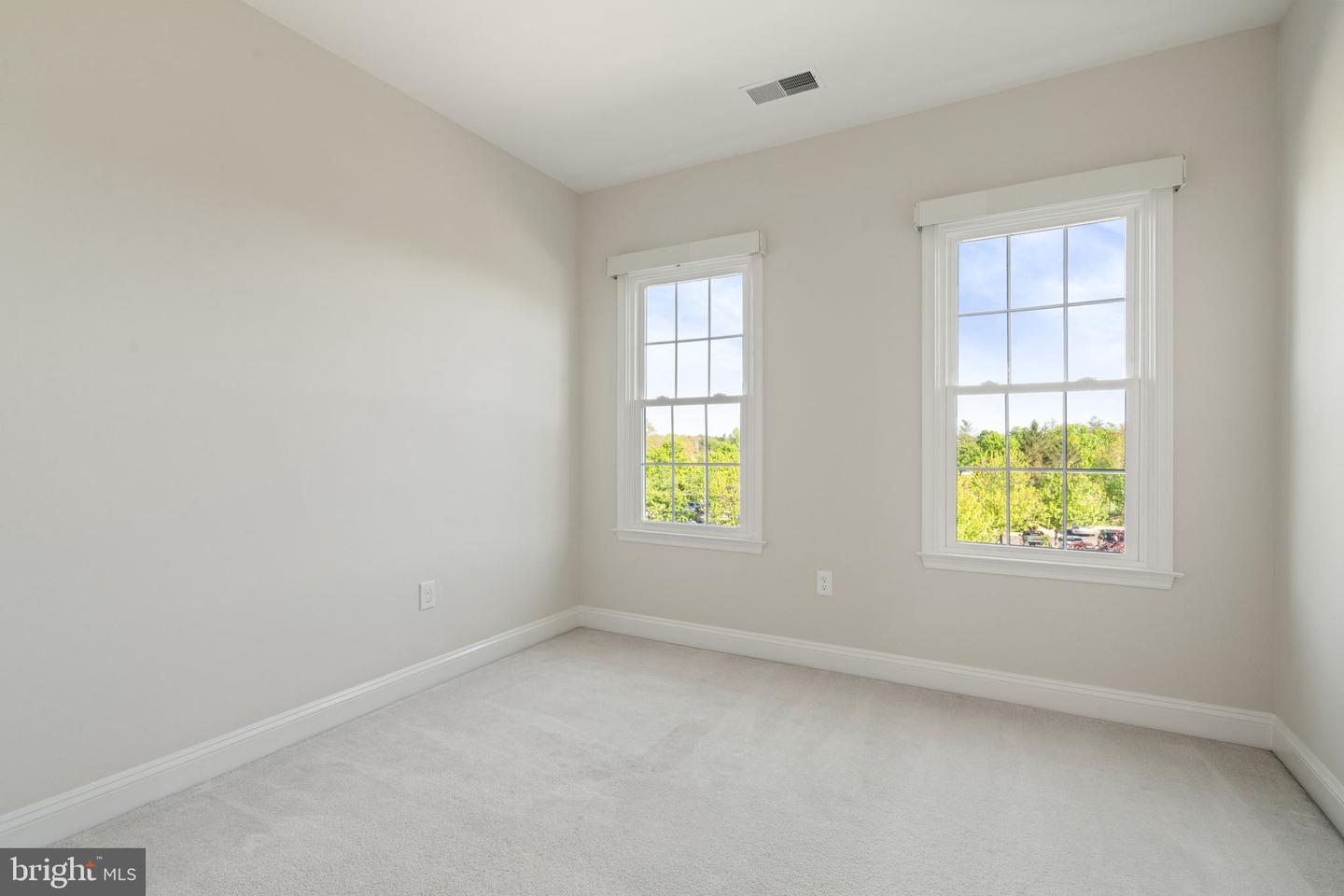 43781 APACHE WELLS TER, LEESBURG, Virginia 20176, 3 Bedrooms Bedrooms, ,2 BathroomsBathrooms,Residential,For sale,43781 APACHE WELLS TER,VALO2093596 MLS # VALO2093596