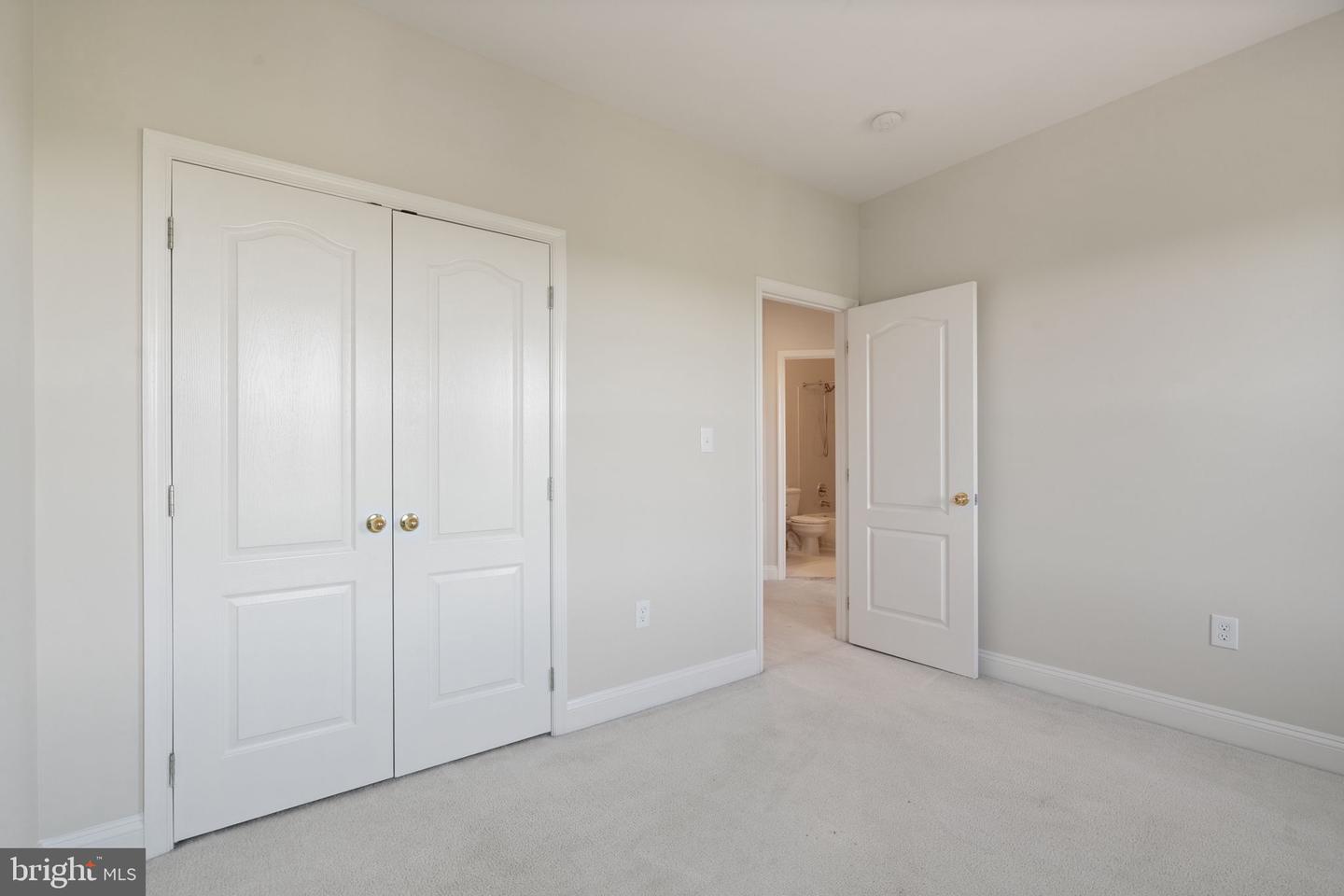 43781 APACHE WELLS TER, LEESBURG, Virginia 20176, 3 Bedrooms Bedrooms, ,2 BathroomsBathrooms,Residential,For sale,43781 APACHE WELLS TER,VALO2093596 MLS # VALO2093596