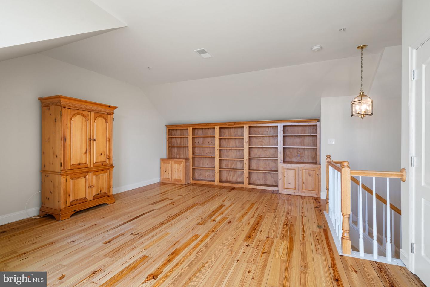 43781 APACHE WELLS TER, LEESBURG, Virginia 20176, 3 Bedrooms Bedrooms, ,2 BathroomsBathrooms,Residential,For sale,43781 APACHE WELLS TER,VALO2093596 MLS # VALO2093596