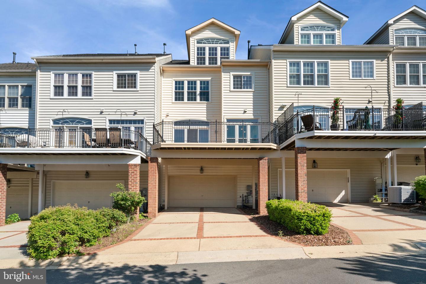 43781 APACHE WELLS TER, LEESBURG, Virginia 20176, 3 Bedrooms Bedrooms, ,2 BathroomsBathrooms,Residential,For sale,43781 APACHE WELLS TER,VALO2093596 MLS # VALO2093596