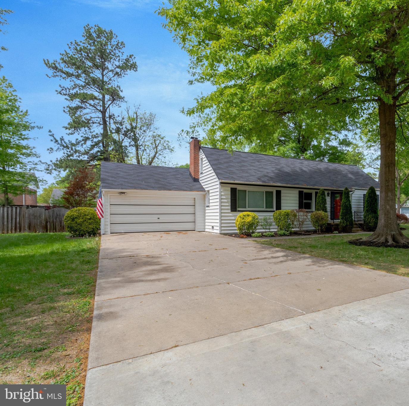 8808 OAK LEAF DR, ALEXANDRIA, Virginia 22309, 4 Bedrooms Bedrooms, ,1 BathroomBathrooms,Residential,For sale,8808 OAK LEAF DR,VAFX2233554 MLS # VAFX2233554