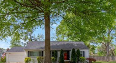 8808 OAK LEAF DR, ALEXANDRIA, Virginia 22309, 4 Bedrooms Bedrooms, ,1 BathroomBathrooms,Residential,For sale,8808 OAK LEAF DR,VAFX2233554 MLS # VAFX2233554