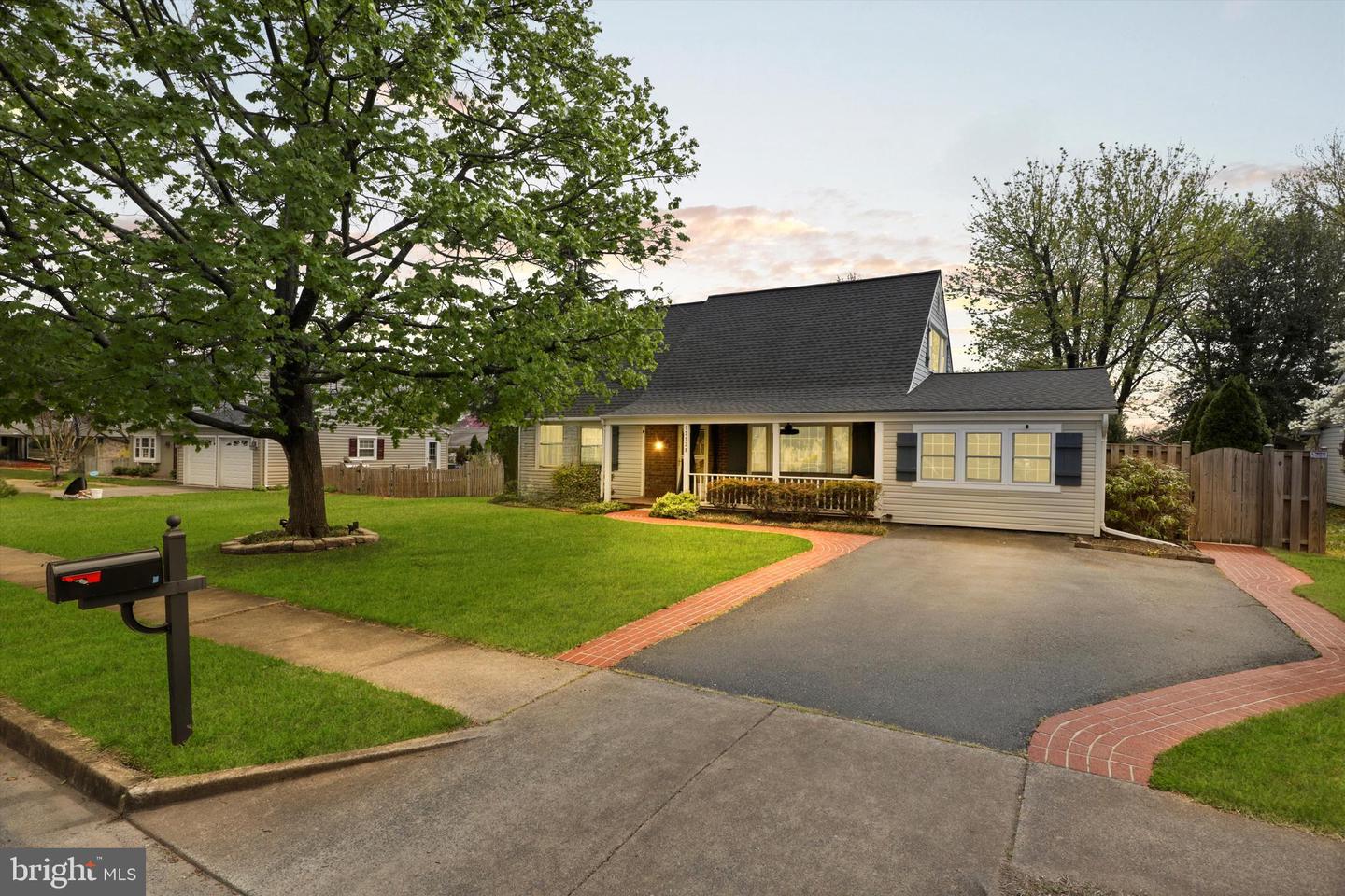 13129 PENNYPACKER LN, FAIRFAX, Virginia 22033, 4 Bedrooms Bedrooms, ,2 BathroomsBathrooms,Residential,For sale,13129 PENNYPACKER LN,VAFX2233560 MLS # VAFX2233560