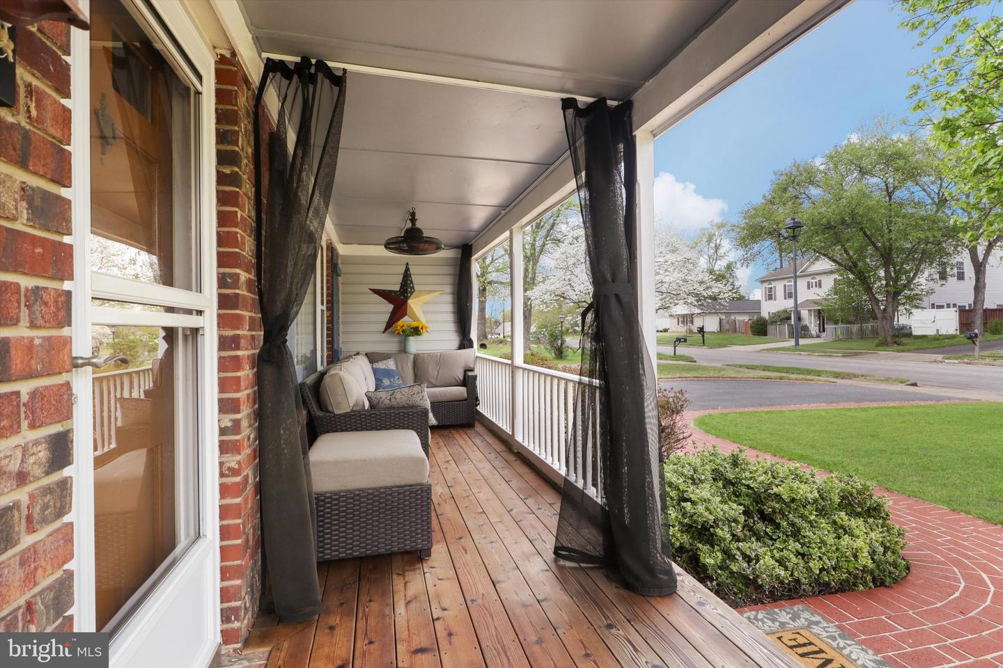 13129 PENNYPACKER LN, FAIRFAX, Virginia 22033, 4 Bedrooms Bedrooms, ,2 BathroomsBathrooms,Residential,For sale,13129 PENNYPACKER LN,VAFX2233560 MLS # VAFX2233560
