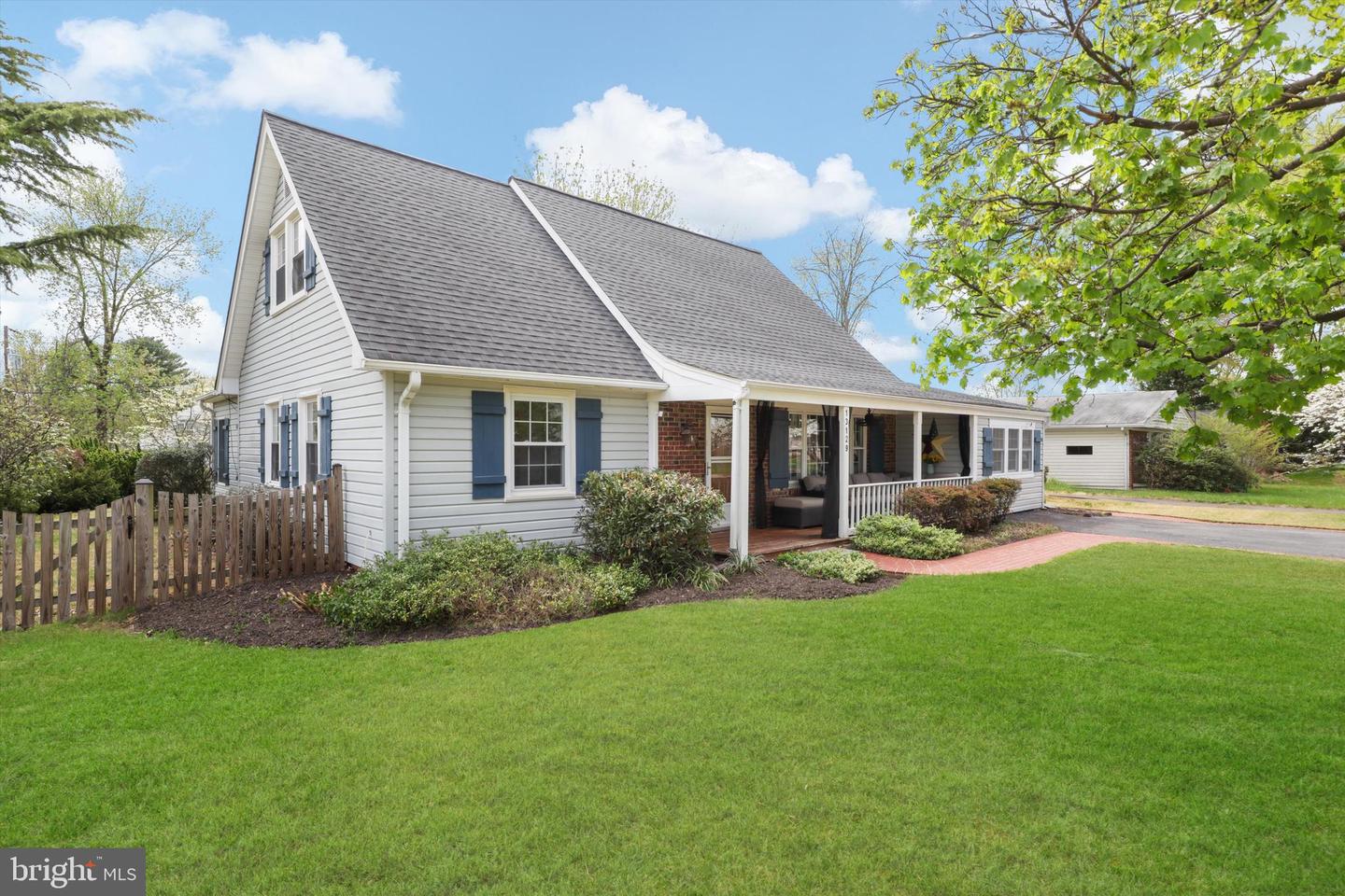 13129 PENNYPACKER LN, FAIRFAX, Virginia 22033, 4 Bedrooms Bedrooms, ,2 BathroomsBathrooms,Residential,For sale,13129 PENNYPACKER LN,VAFX2233560 MLS # VAFX2233560