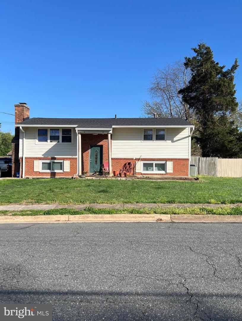 17849 CURTIS DR, DUMFRIES, Virginia 22026, 4 Bedrooms Bedrooms, ,2 BathroomsBathrooms,Residential,For sale,17849 CURTIS DR,VAPW2091814 MLS # VAPW2091814