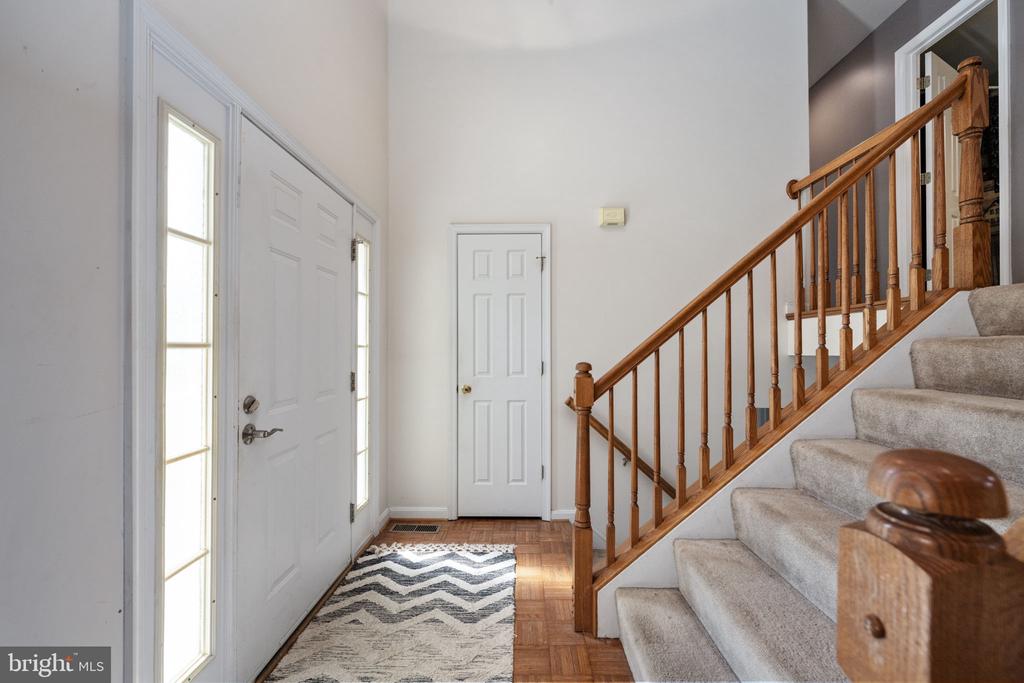 5703 E POINT CIR, SPOTSYLVANIA, Virginia 22551, 5 Bedrooms Bedrooms, ,3 BathroomsBathrooms,Residential,5703 E POINT CIR,VASP2032296 MLS # VASP2032296
