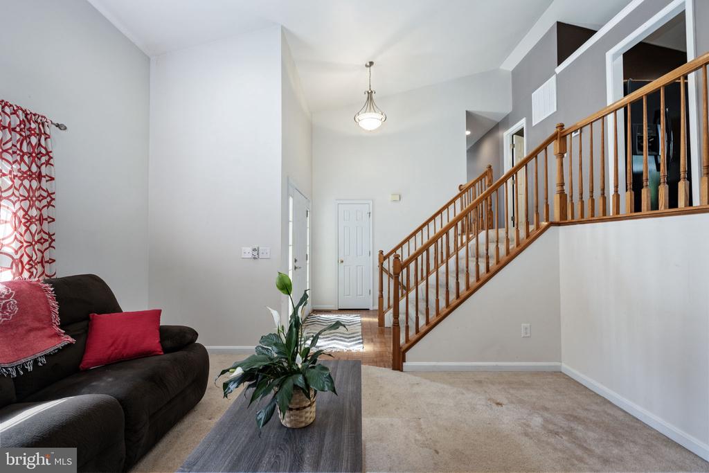 5703 E POINT CIR, SPOTSYLVANIA, Virginia 22551, 5 Bedrooms Bedrooms, ,3 BathroomsBathrooms,Residential,5703 E POINT CIR,VASP2032296 MLS # VASP2032296