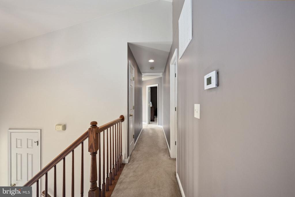 5703 E POINT CIR, SPOTSYLVANIA, Virginia 22551, 5 Bedrooms Bedrooms, ,3 BathroomsBathrooms,Residential,5703 E POINT CIR,VASP2032296 MLS # VASP2032296