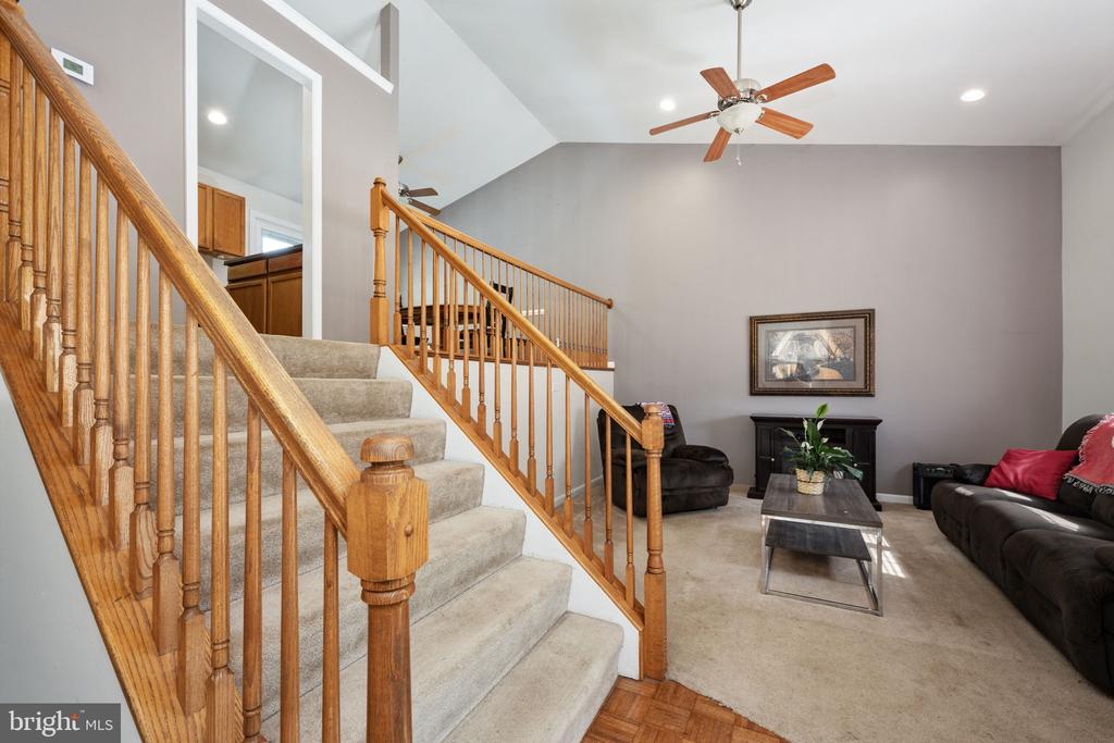 5703 E POINT CIR, SPOTSYLVANIA, Virginia 22551, 5 Bedrooms Bedrooms, ,3 BathroomsBathrooms,Residential,5703 E POINT CIR,VASP2032296 MLS # VASP2032296