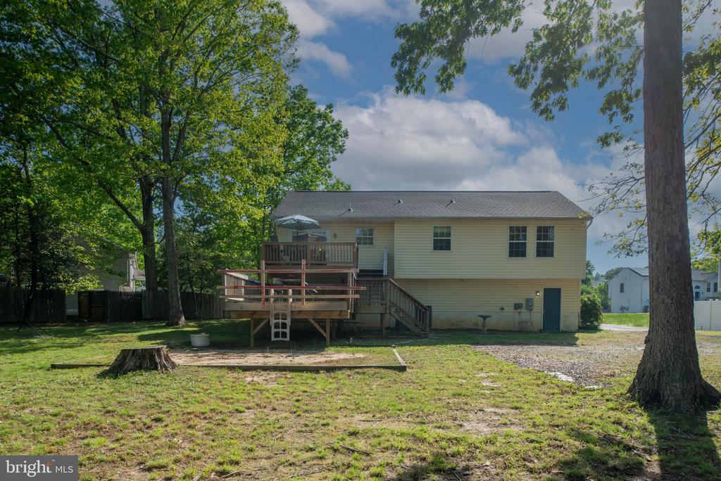 5703 E POINT CIR, SPOTSYLVANIA, Virginia 22551, 5 Bedrooms Bedrooms, ,3 BathroomsBathrooms,Residential,5703 E POINT CIR,VASP2032296 MLS # VASP2032296
