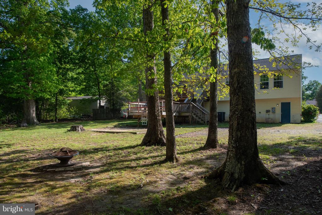 5703 E POINT CIR, SPOTSYLVANIA, Virginia 22551, 5 Bedrooms Bedrooms, ,3 BathroomsBathrooms,Residential,5703 E POINT CIR,VASP2032296 MLS # VASP2032296