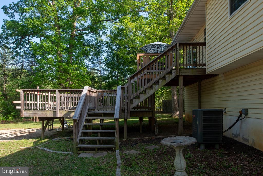 5703 E POINT CIR, SPOTSYLVANIA, Virginia 22551, 5 Bedrooms Bedrooms, ,3 BathroomsBathrooms,Residential,5703 E POINT CIR,VASP2032296 MLS # VASP2032296