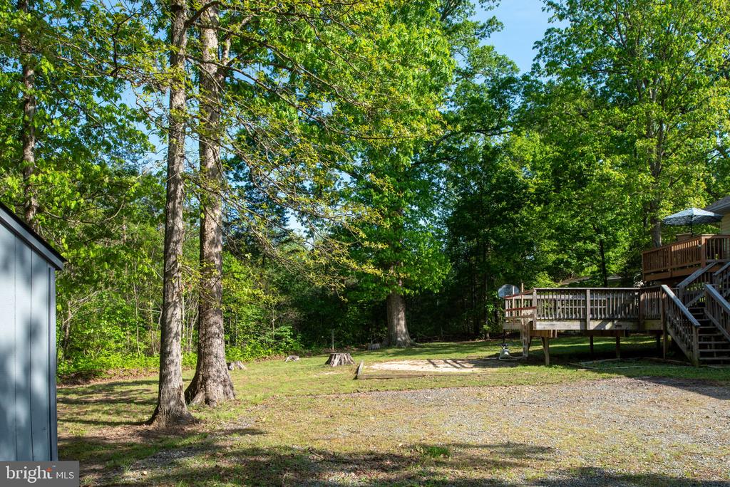 5703 E POINT CIR, SPOTSYLVANIA, Virginia 22551, 5 Bedrooms Bedrooms, ,3 BathroomsBathrooms,Residential,5703 E POINT CIR,VASP2032296 MLS # VASP2032296