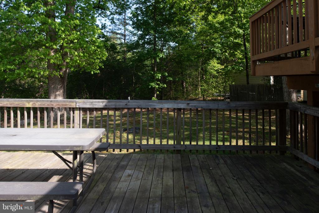 5703 E POINT CIR, SPOTSYLVANIA, Virginia 22551, 5 Bedrooms Bedrooms, ,3 BathroomsBathrooms,Residential,5703 E POINT CIR,VASP2032296 MLS # VASP2032296