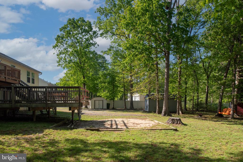 5703 E POINT CIR, SPOTSYLVANIA, Virginia 22551, 5 Bedrooms Bedrooms, ,3 BathroomsBathrooms,Residential,5703 E POINT CIR,VASP2032296 MLS # VASP2032296