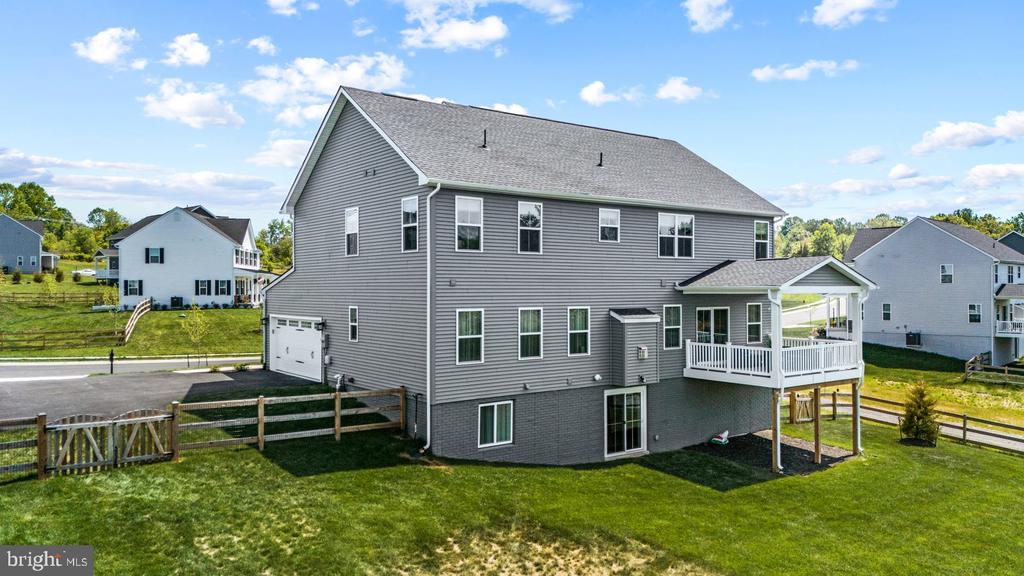 8005 INTERNATIONAL DR, WARRENTON, Virginia, 6 Bedrooms Bedrooms, ,5 BathroomsBathrooms,Residential,8005 INTERNATIONAL DR,VAFQ2016324 MLS # VAFQ2016324