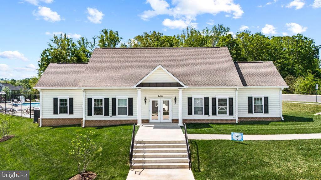 8005 INTERNATIONAL DR, WARRENTON, Virginia, 6 Bedrooms Bedrooms, ,5 BathroomsBathrooms,Residential,8005 INTERNATIONAL DR,VAFQ2016324 MLS # VAFQ2016324