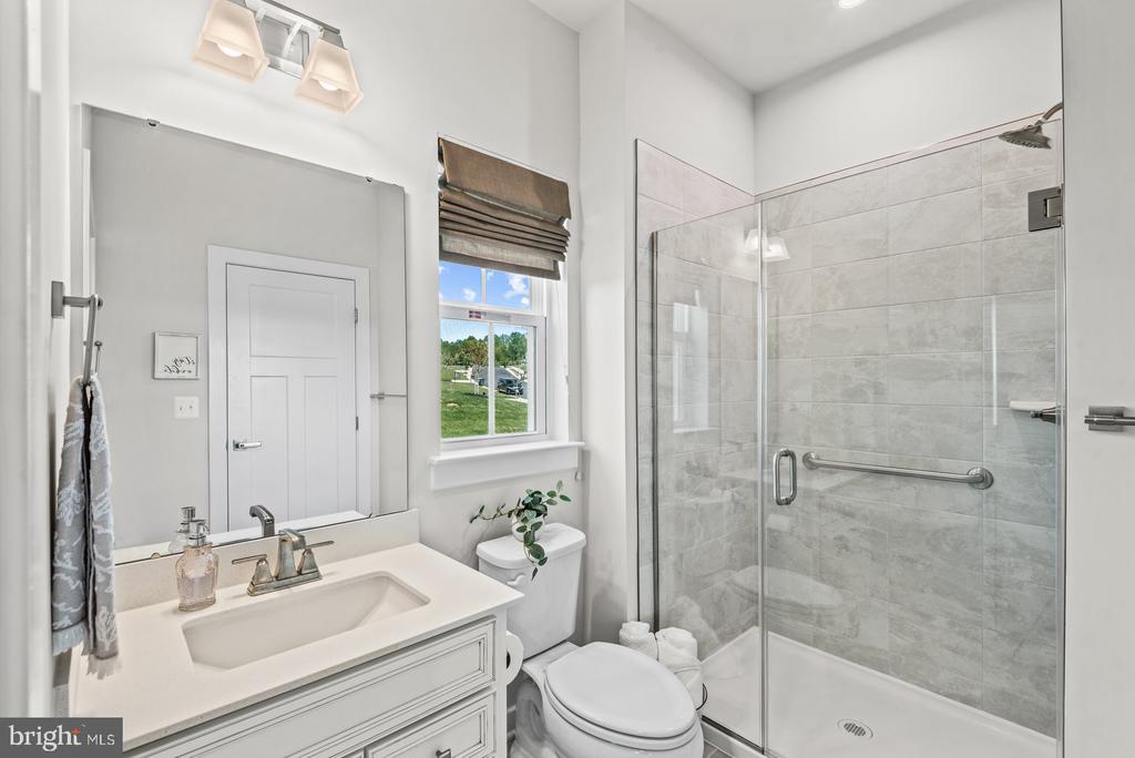 8005 INTERNATIONAL DR, WARRENTON, Virginia, 6 Bedrooms Bedrooms, ,5 BathroomsBathrooms,Residential,8005 INTERNATIONAL DR,VAFQ2016324 MLS # VAFQ2016324
