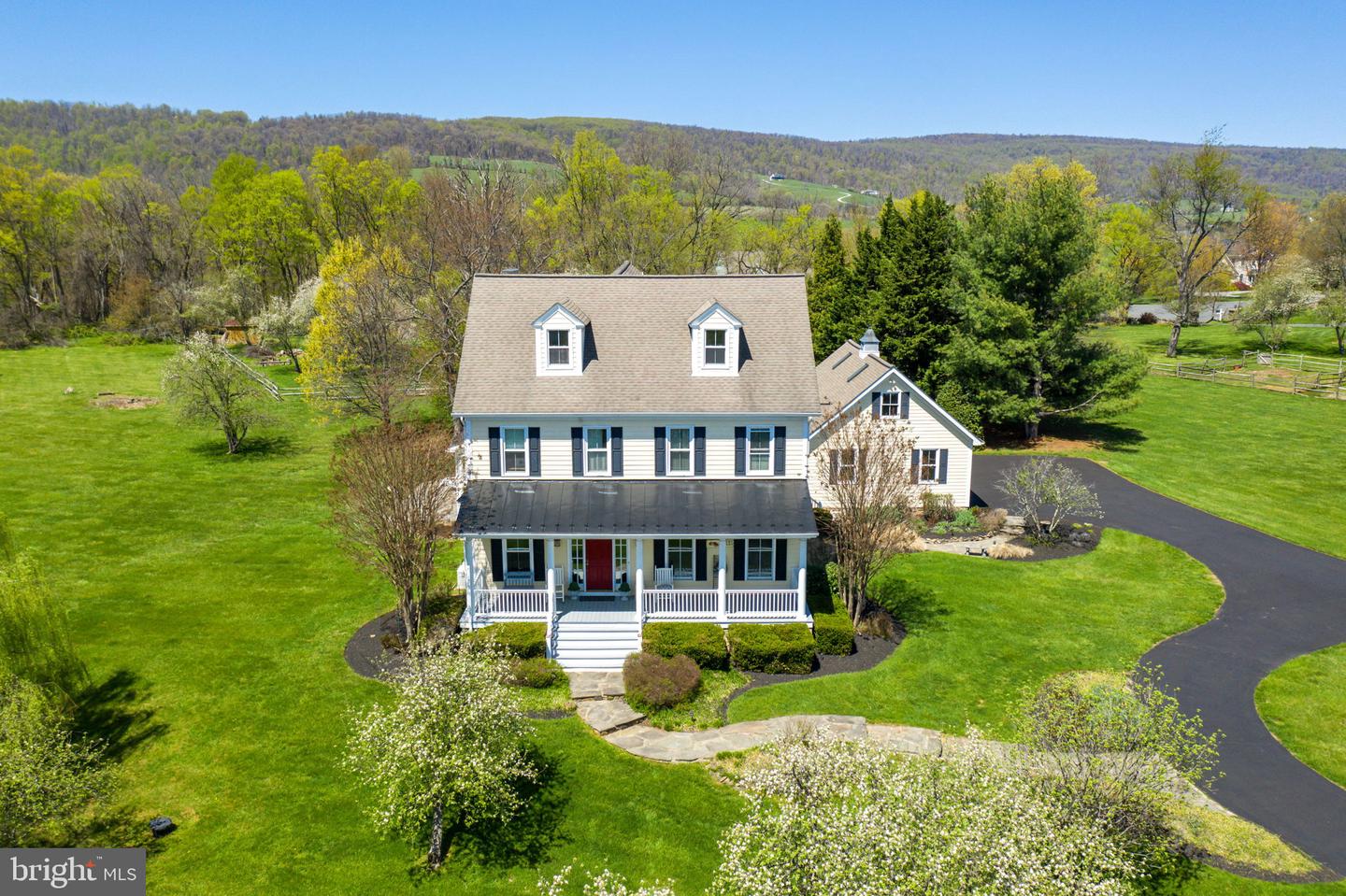 34844 APPLE PRIDE CT, ROUND HILL, Virginia 20141, 5 Bedrooms Bedrooms, ,4 BathroomsBathrooms,Residential,For sale,34844 APPLE PRIDE CT,VALO2094042 MLS # VALO2094042