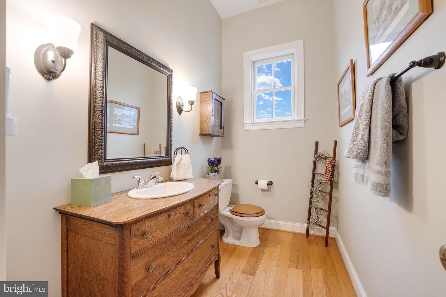 34844 APPLE PRIDE CT, ROUND HILL, Virginia 20141, 5 Bedrooms Bedrooms, ,4 BathroomsBathrooms,Residential,For sale,34844 APPLE PRIDE CT,VALO2094042 MLS # VALO2094042