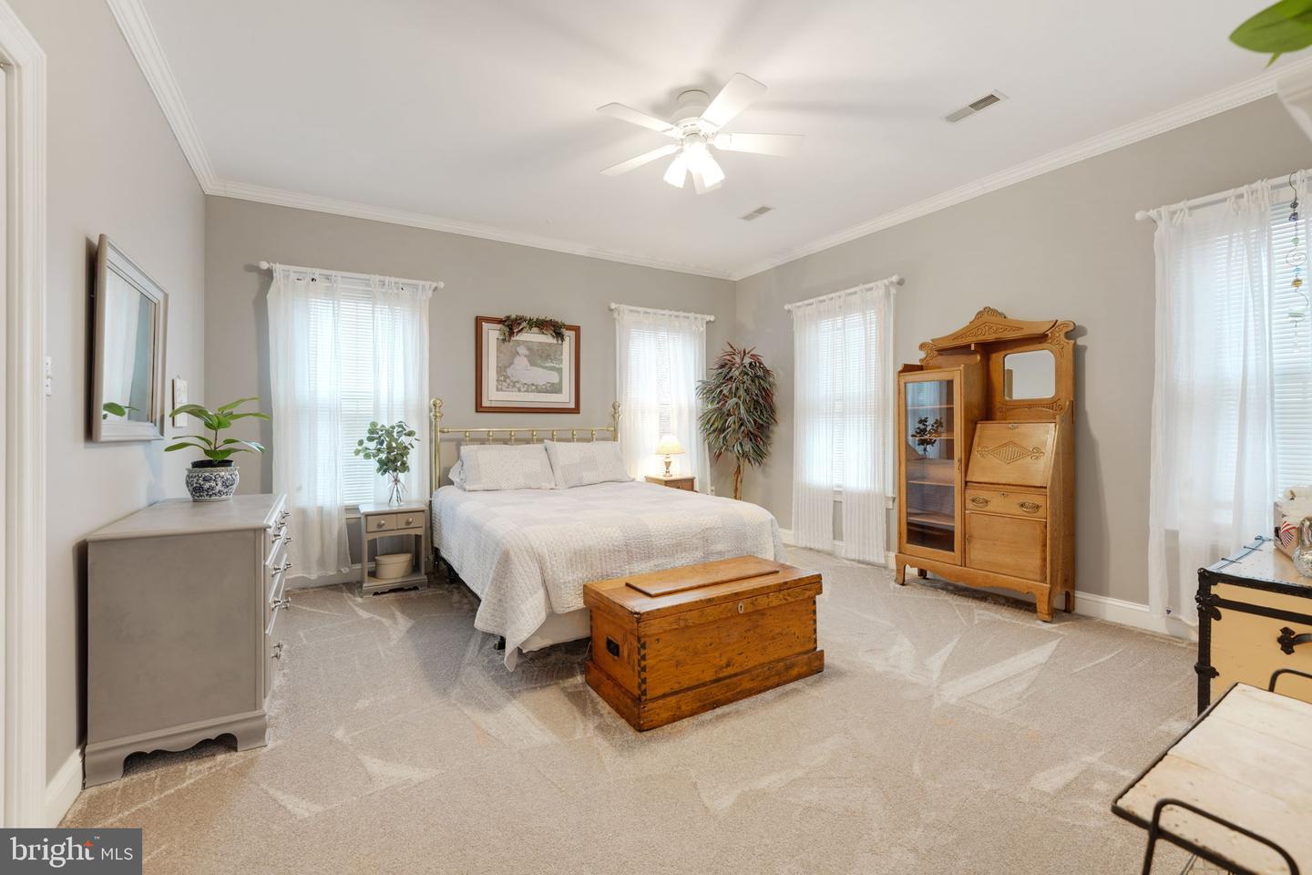 34844 APPLE PRIDE CT, ROUND HILL, Virginia 20141, 5 Bedrooms Bedrooms, ,4 BathroomsBathrooms,Residential,For sale,34844 APPLE PRIDE CT,VALO2094042 MLS # VALO2094042