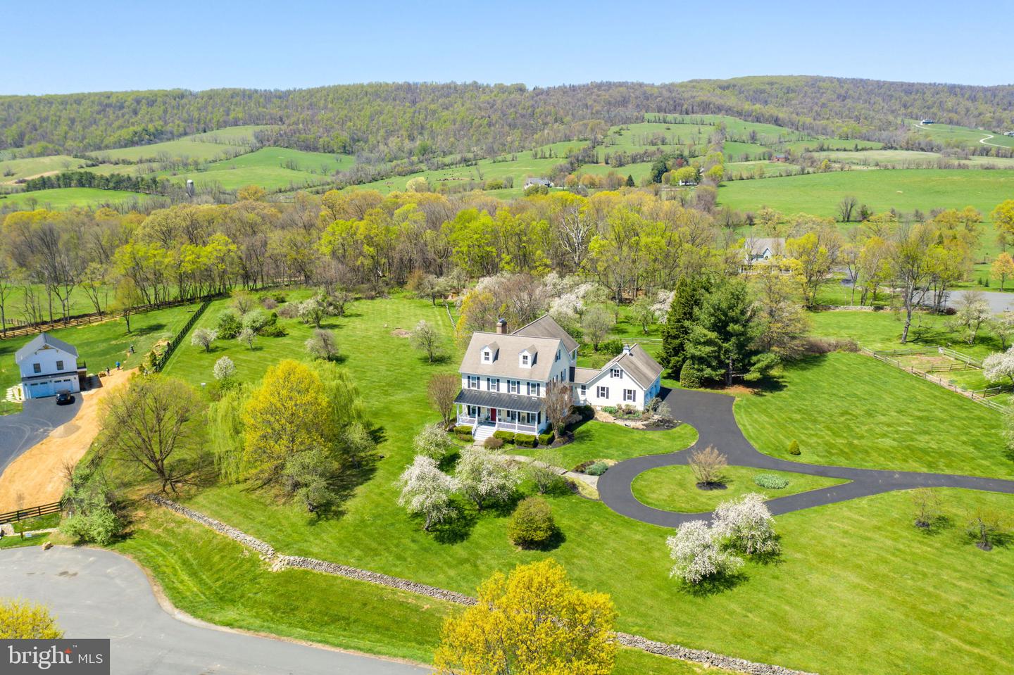 34844 APPLE PRIDE CT, ROUND HILL, Virginia 20141, 5 Bedrooms Bedrooms, ,4 BathroomsBathrooms,Residential,For sale,34844 APPLE PRIDE CT,VALO2094042 MLS # VALO2094042