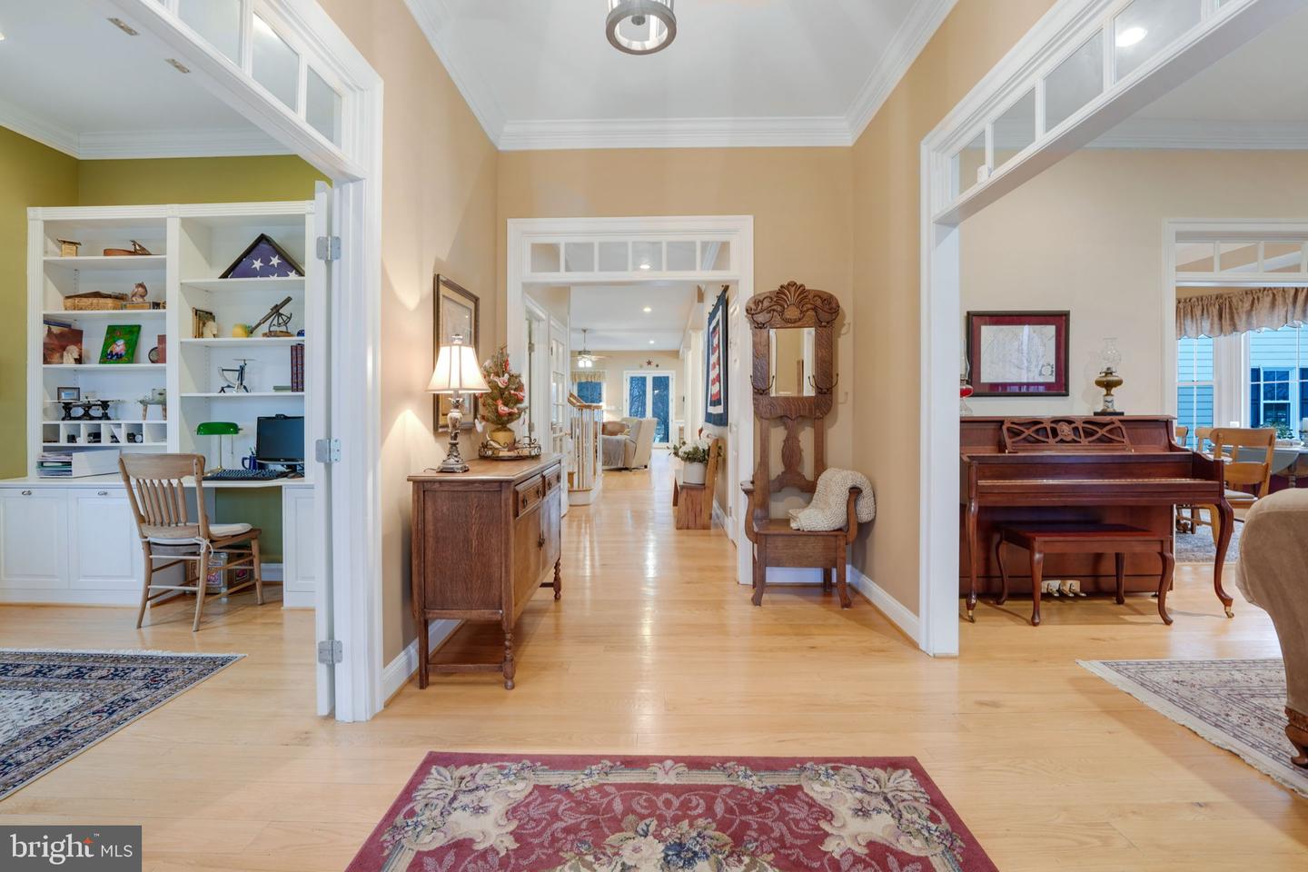 34844 APPLE PRIDE CT, ROUND HILL, Virginia 20141, 5 Bedrooms Bedrooms, ,4 BathroomsBathrooms,Residential,For sale,34844 APPLE PRIDE CT,VALO2094042 MLS # VALO2094042