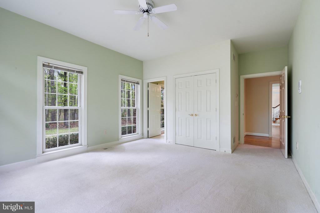 8363 S CREEDMORE SOUTH DR, WARRENTON, Virginia, 3 Bedrooms Bedrooms, ,4 BathroomsBathrooms,Residential,8363 S CREEDMORE SOUTH DR,VAFQ2016352 MLS # VAFQ2016352