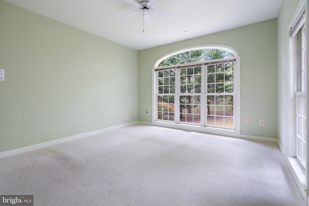 8363 S CREEDMORE SOUTH DR, WARRENTON, Virginia, 3 Bedrooms Bedrooms, ,4 BathroomsBathrooms,Residential,8363 S CREEDMORE SOUTH DR,VAFQ2016352 MLS # VAFQ2016352
