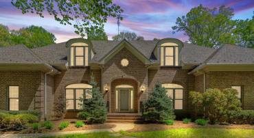 8363 S CREEDMORE SOUTH DR, WARRENTON, Virginia, 3 Bedrooms Bedrooms, ,4 BathroomsBathrooms,Residential,8363 S CREEDMORE SOUTH DR,VAFQ2016352 MLS # VAFQ2016352
