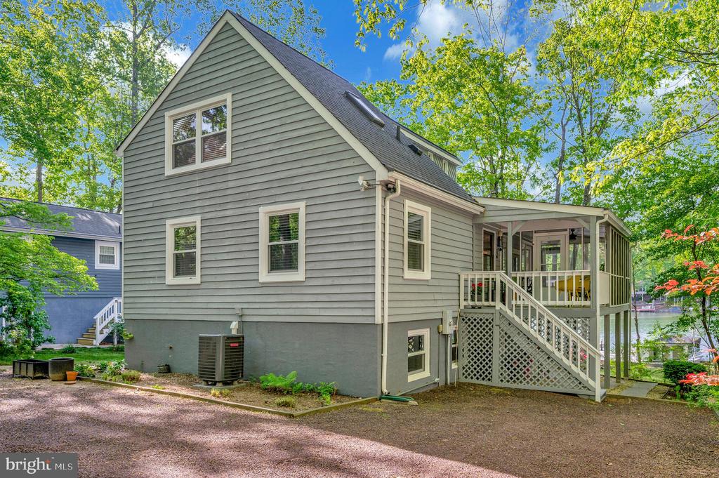 102 SURREY LN, LOCUST GROVE, Virginia 22508, 4 Bedrooms Bedrooms, ,3 BathroomsBathrooms,Residential,102 SURREY LN,VAOR2009542 MLS # VAOR2009542