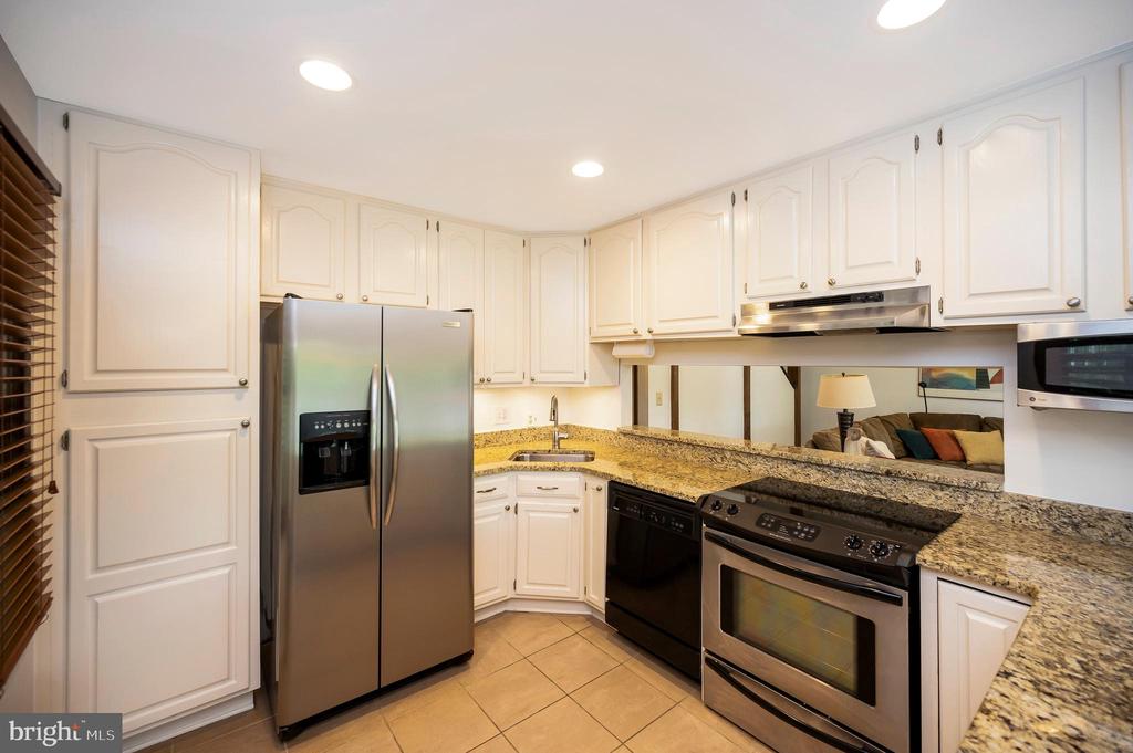 102 SURREY LN, LOCUST GROVE, Virginia 22508, 4 Bedrooms Bedrooms, ,3 BathroomsBathrooms,Residential,102 SURREY LN,VAOR2009542 MLS # VAOR2009542