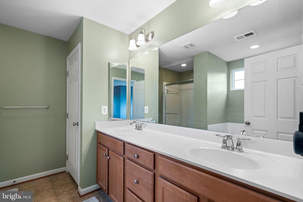 4567 SPRING RUN RD, WARRENTON, Virginia, 4 Bedrooms Bedrooms, ,2 BathroomsBathrooms,Residential,4567 SPRING RUN RD,VAFQ2016406 MLS # VAFQ2016406