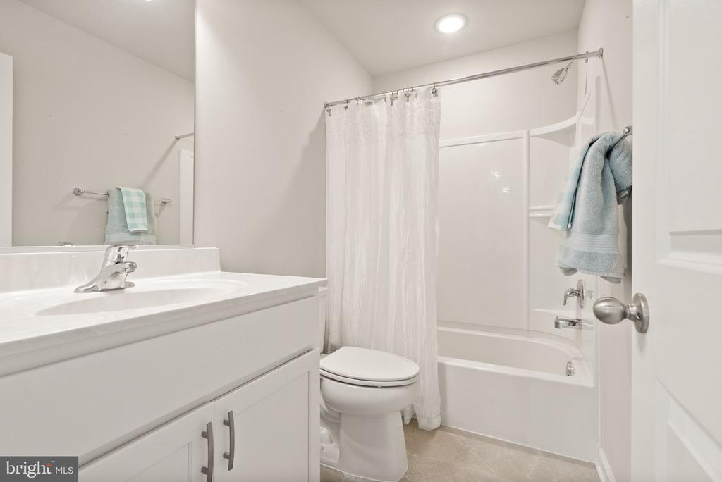 5713 FINLEY ROSE CT, FREDERICKSBURG, Virginia 22407, 3 Bedrooms Bedrooms, ,2 BathroomsBathrooms,Residential,5713 FINLEY ROSE CT,VASP2032588 MLS # VASP2032588