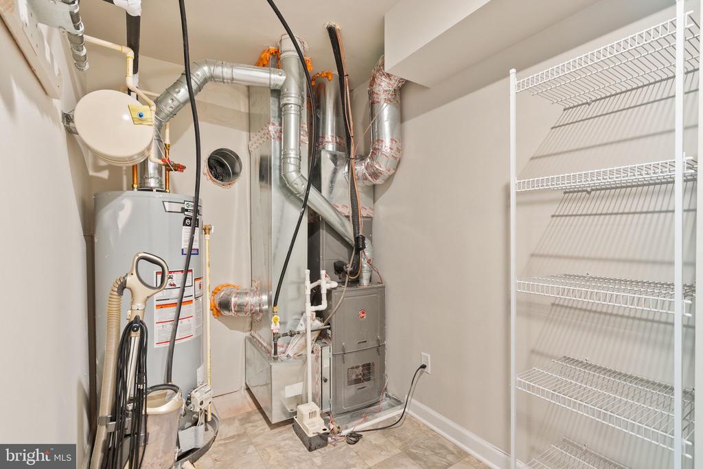 5713 FINLEY ROSE CT, FREDERICKSBURG, Virginia 22407, 3 Bedrooms Bedrooms, ,2 BathroomsBathrooms,Residential,5713 FINLEY ROSE CT,VASP2032588 MLS # VASP2032588
