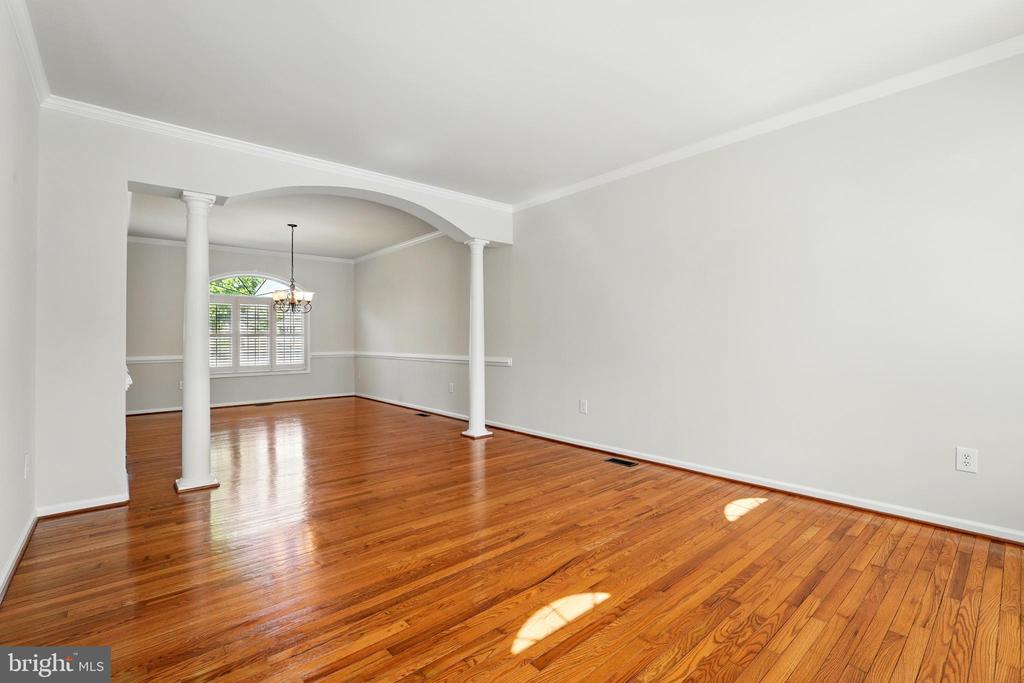 11209 SPRING MEADOW BLVD, FREDERICKSBURG, Virginia 22407, 4 Bedrooms Bedrooms, ,3 BathroomsBathrooms,Residential,11209 SPRING MEADOW BLVD,VASP2032680 MLS # VASP2032680