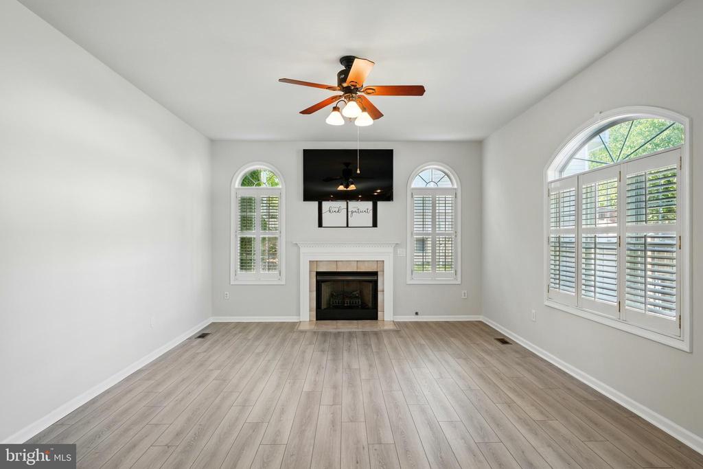 11209 SPRING MEADOW BLVD, FREDERICKSBURG, Virginia 22407, 4 Bedrooms Bedrooms, ,3 BathroomsBathrooms,Residential,11209 SPRING MEADOW BLVD,VASP2032680 MLS # VASP2032680