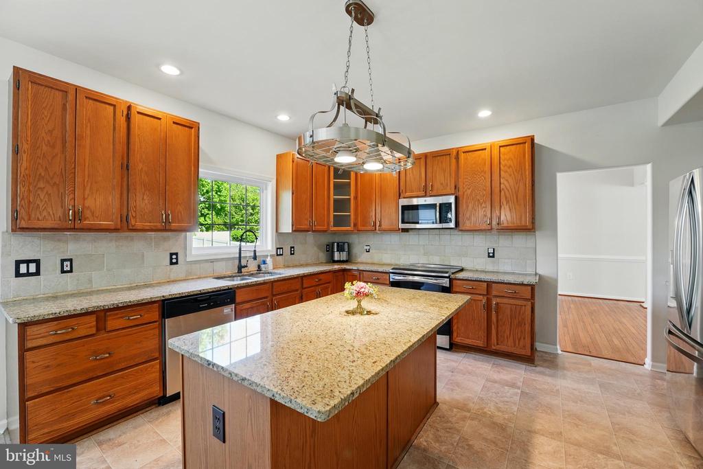 11209 SPRING MEADOW BLVD, FREDERICKSBURG, Virginia 22407, 4 Bedrooms Bedrooms, ,3 BathroomsBathrooms,Residential,11209 SPRING MEADOW BLVD,VASP2032680 MLS # VASP2032680