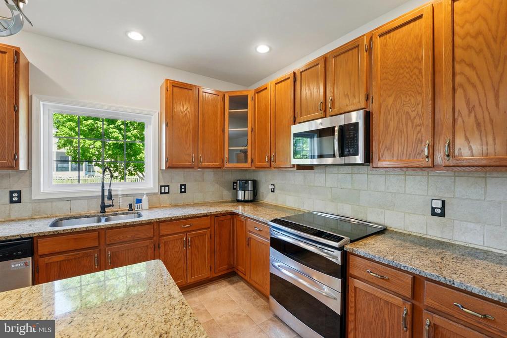 11209 SPRING MEADOW BLVD, FREDERICKSBURG, Virginia 22407, 4 Bedrooms Bedrooms, ,3 BathroomsBathrooms,Residential,11209 SPRING MEADOW BLVD,VASP2032680 MLS # VASP2032680