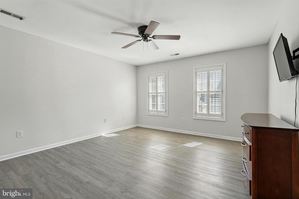 11209 SPRING MEADOW BLVD, FREDERICKSBURG, Virginia 22407, 4 Bedrooms Bedrooms, ,3 BathroomsBathrooms,Residential,11209 SPRING MEADOW BLVD,VASP2032680 MLS # VASP2032680